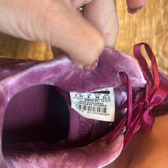 nike air force 1 LV8 Tea Berry BORDEAUX VELVET size 6.5 - Picture 5 of 7